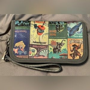 DISNEYLAND 60TH ANNIVERSARY HARVEYS SEATBELT WRISTLET WALLET